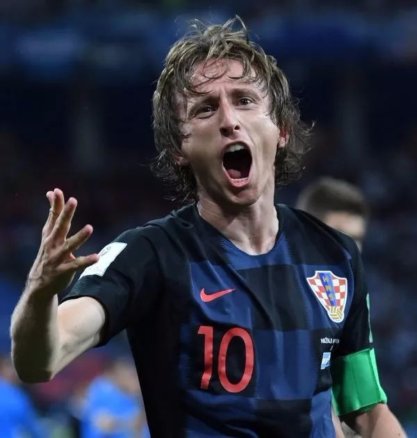 达比修有与教士签下延长合同后表示，他希望在圣地亚哥为球迷带回冠军